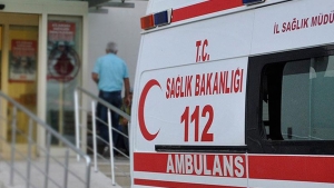 Hakkari'de dağlık alanda düşüp yaralanan kişi ekiplerce hastaneye ulaştırıldı